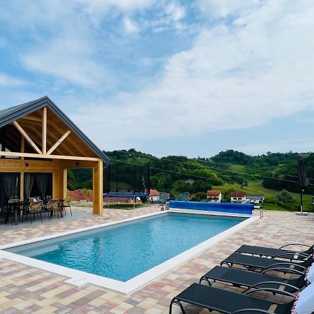 Holiday House Adamo Selno Buitenkant foto